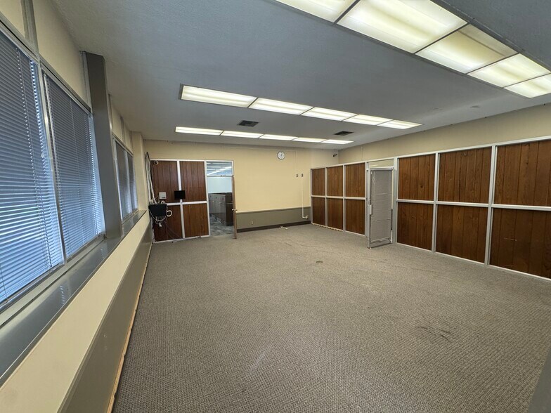 More Photos Of 612 Highway 11 S, Meridian Specialty For Sale