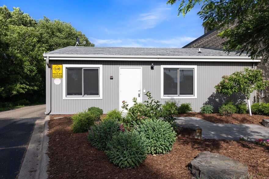 More Photos Of 12401 Washburn Ave S, Burnsville Light Manufacturing For Sale