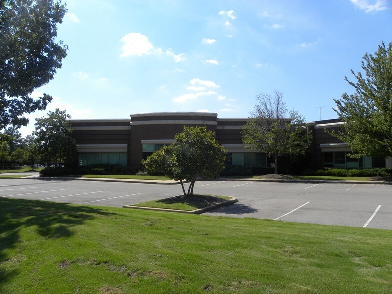 More Photos Of 1769 Paragon Pl, Memphis Light Distribution For Lease