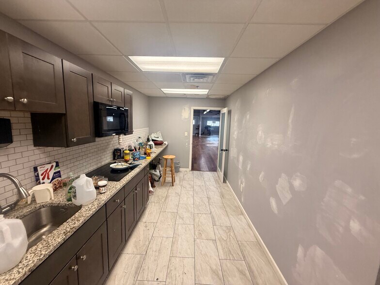 More Photos Of 230 Marion Ave, Linden Research And Development For Sale