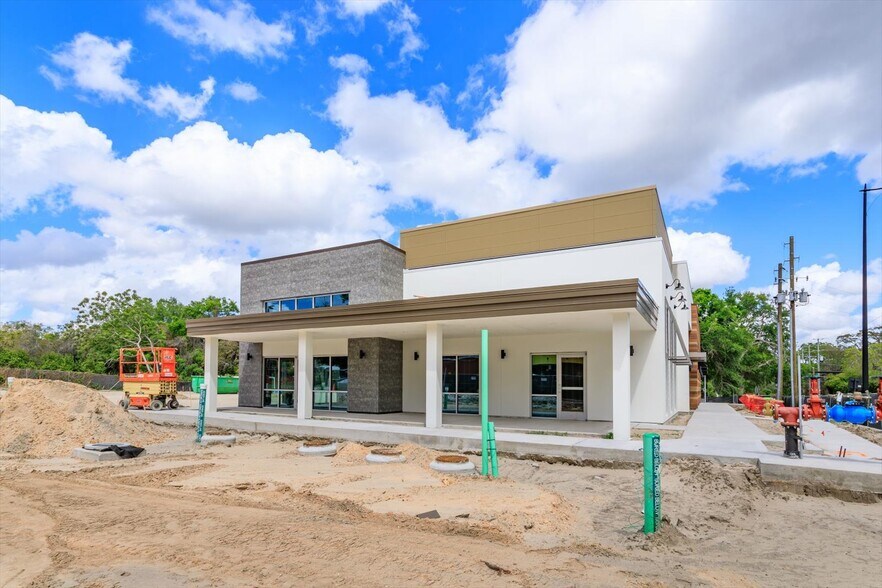 More Photos Of 286 Douglas Ave, Altamonte Springs General Retail For Lease