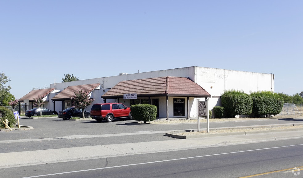 More Photos Of 5601 66th Ave, Sacramento Warehouse For Lease