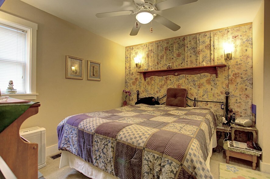 More Photos Of 80 W State St, Springboro Hospitality For Sale