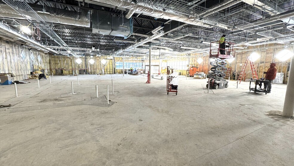 More Photos Of 780 High St, Wadsworth Office For Sale