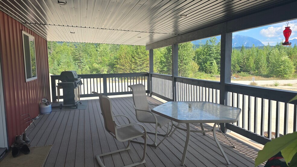 More Photos Of 1500 Hot Springs Rd, Nakusp Industrial For Sale