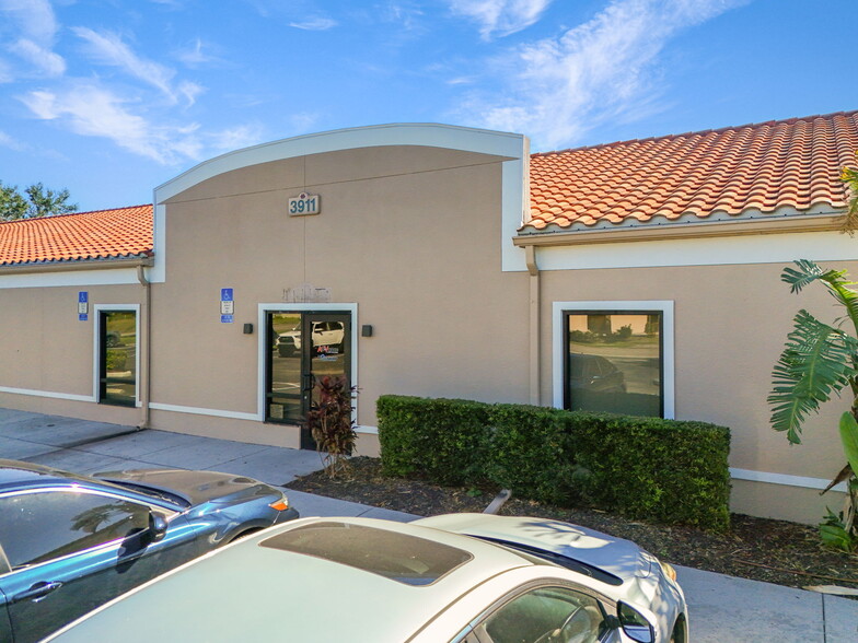 Primary Photo Of 3911 Golf Park Loop, Bradenton Office For Sale