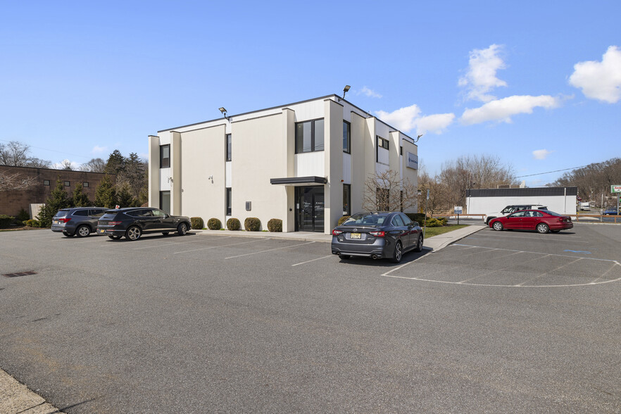 Primary Photo Of 170 E Erie St, Blauvelt Office For Lease