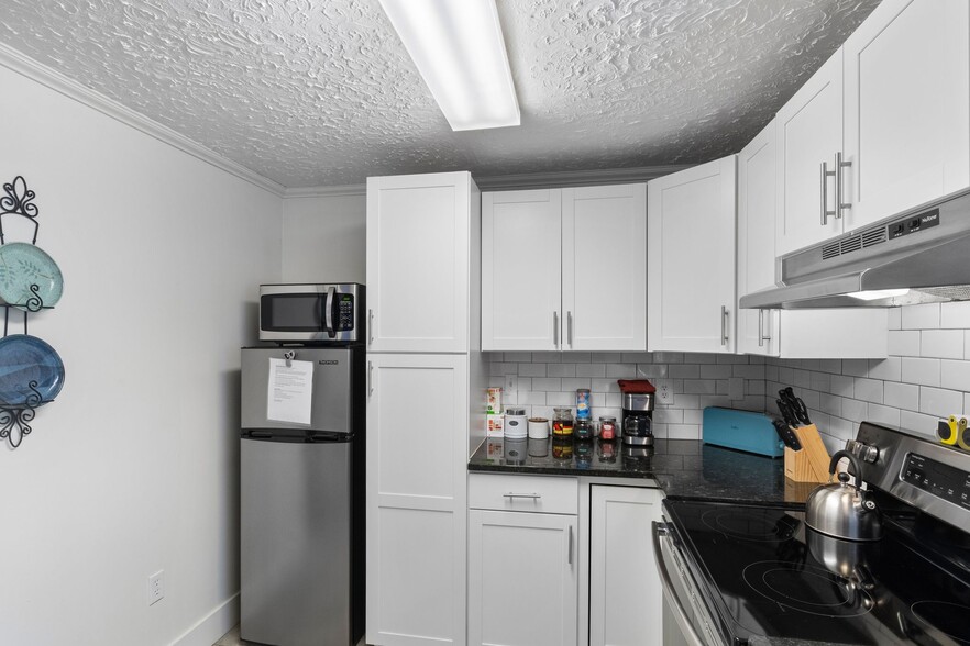 More Photos Of 33 Vance Ave, Black Mountain Apartments For Sale
