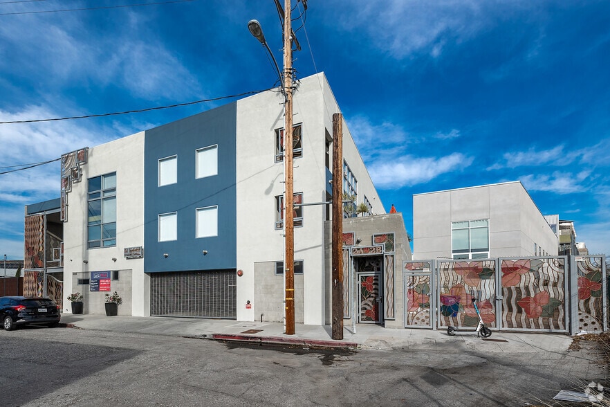 More Photos Of 2256 Barry Ave, Los Angeles Office For Sale