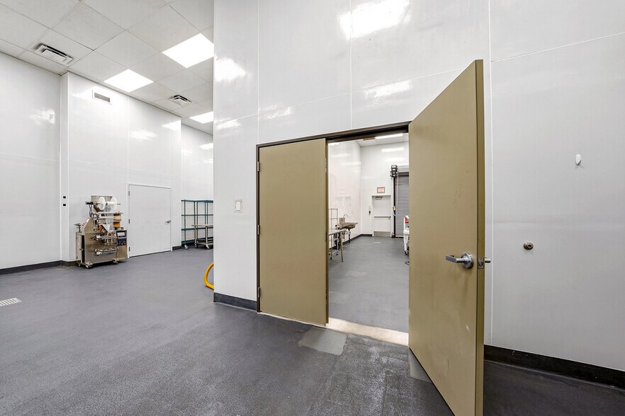 More Photos Of 710 Jefferson Ave, Ashland Light Manufacturing For Lease