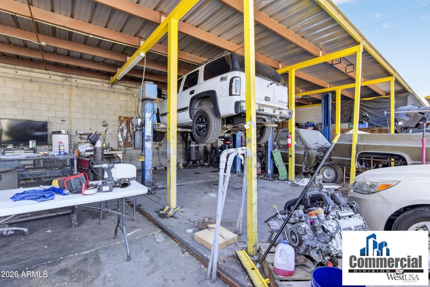 More Photos Of 2301 N 27th Ave, Phoenix Service For Sale