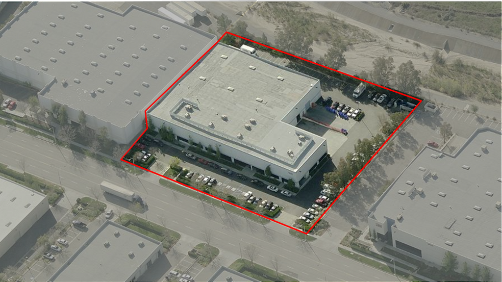 More Photos Of 28334 Industry Dr, Valencia Research And Development For Lease