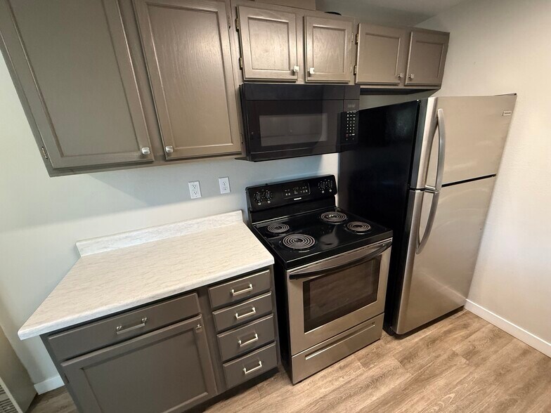 More Photos Of 80 Vine St, Reno Apartments For Sale