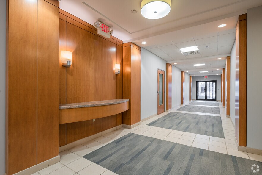 More Photos Of 16721-16765 Main St, Wildwood General Retail For Sale