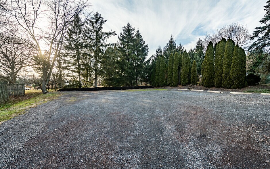 More Photos Of 1512 W Main St, Collegeville Office For Lease