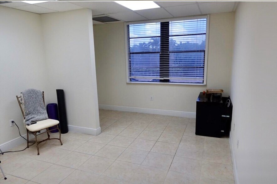 More Photos Of 13550 SW 88th St, Miami Medical For Lease