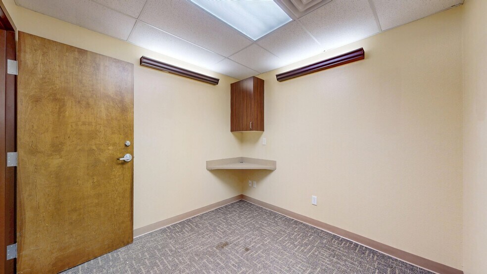 More Photos Of 231 W 67th Ct, Loveland Office For Lease