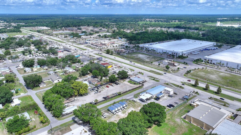 More Photos Of 2016 W Memorial Blvd, Lakeland Auto Repair For Lease