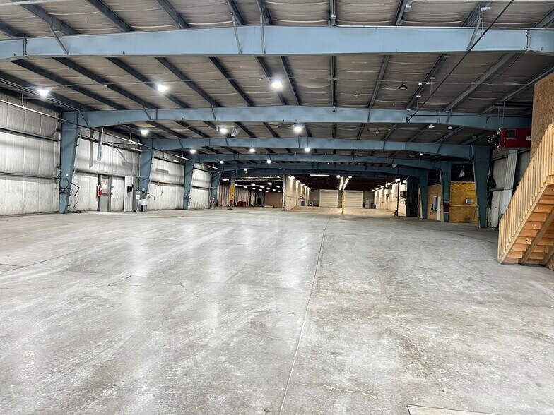 More Photos Of 2470 Evans City Rd, Harmony Warehouse For Sale