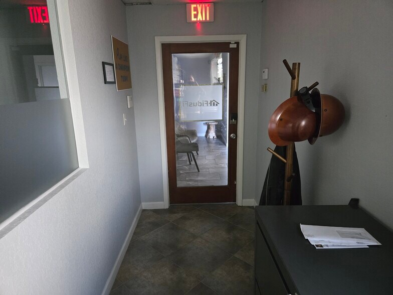 More Photos Of 163 E Morse Blvd, Winter Park Storefront Retail Office For Lease