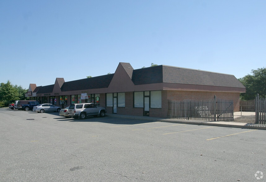More Photos Of 11761-11775 Belair Rd, Kingsville Storefront For Lease