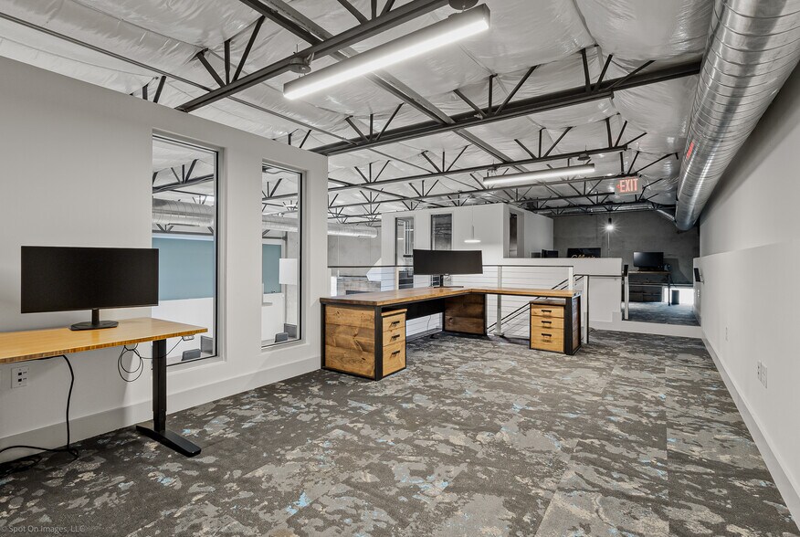 More Photos Of 1380 River Bend Dr, Dallas Office For Sale