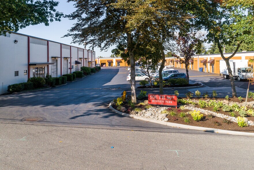 More Photos Of 400-410 S 96th St, Seattle Warehouse For Lease