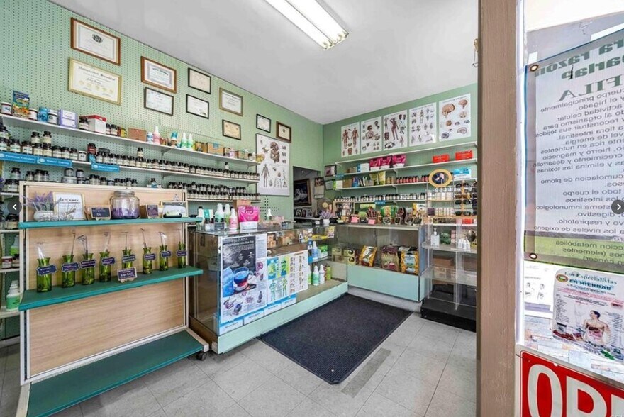 More Photos Of 2070 Santa Fe Ave, Long Beach Storefront Retail Office For Sale