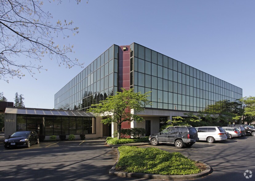 More Photos Of 6950 SW Hampton St, Tigard Office For Lease