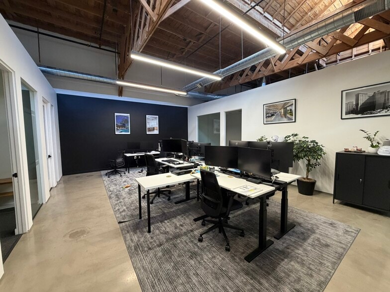 More Photos Of 450 S Raymond Ave, Pasadena Warehouse For Sale