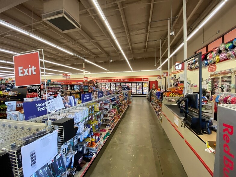 More Photos Of 511 W Monroe Ave, Okolona Freestanding For Sale