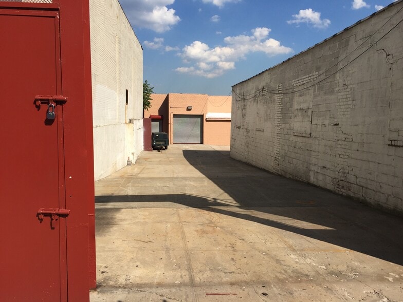 Primary Photo Of 1708 Boone Ave, Bronx Warehouse For Lease