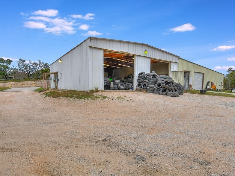 More Photos Of 2791 W State Highway 29, Burnet Auto Repair For Sale