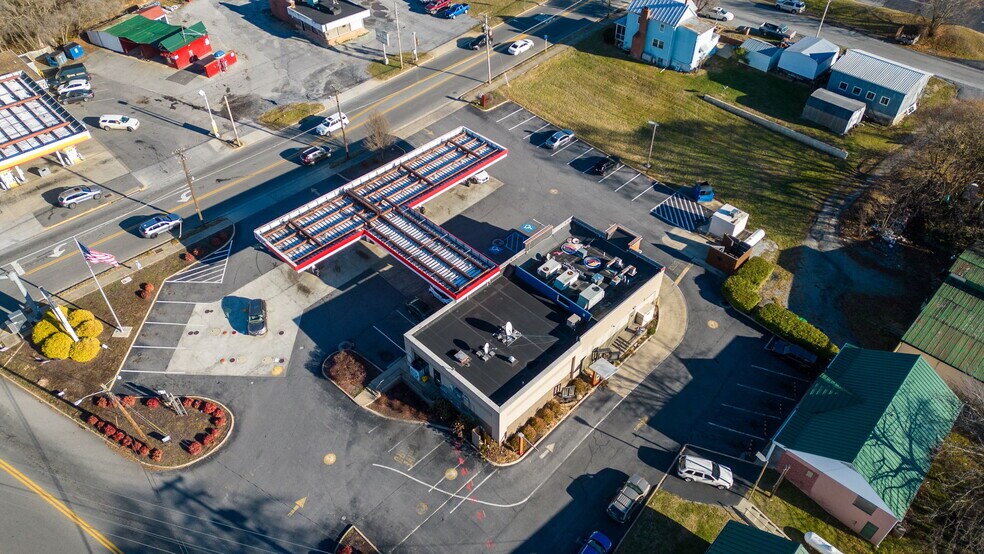 More Photos Of 601 4th St, Shenandoah Fast Food For Lease