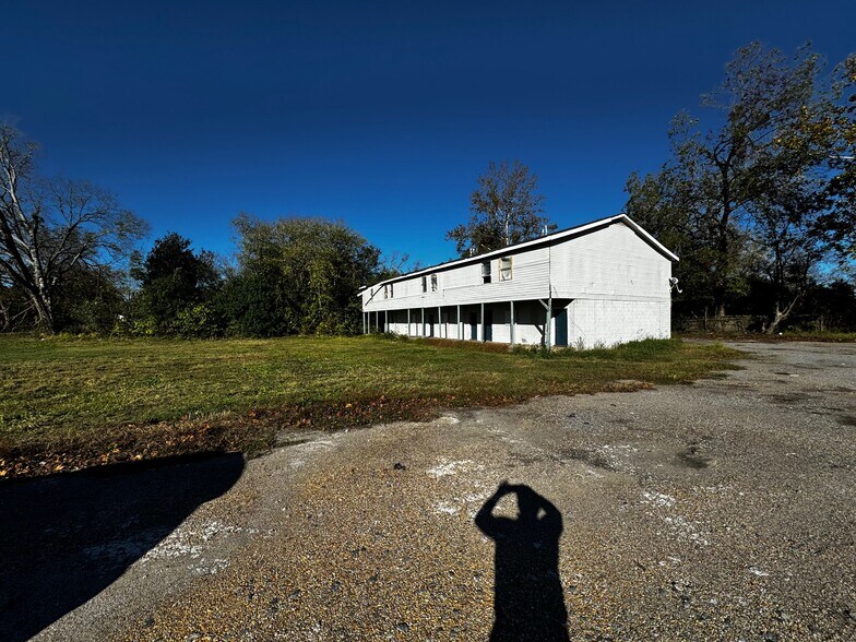 More Photos Of 1201 Tremont St, Selma Apartments For Sale