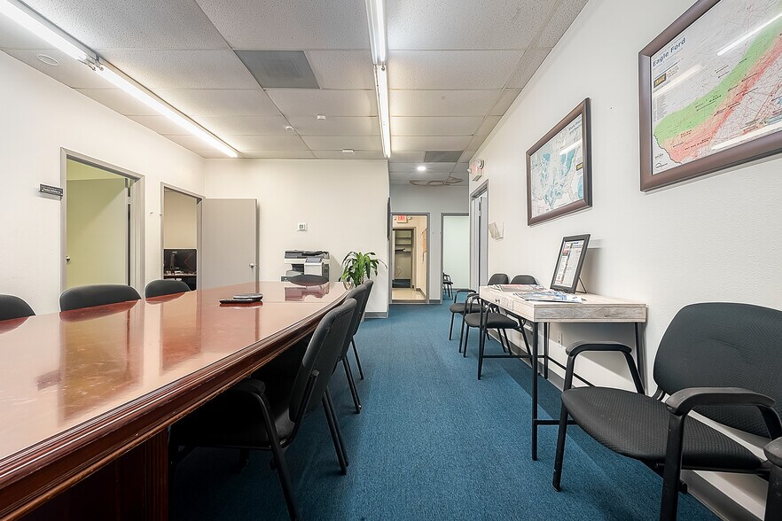 More Photos Of 208-214 E X St, Deer Park Medical For Lease