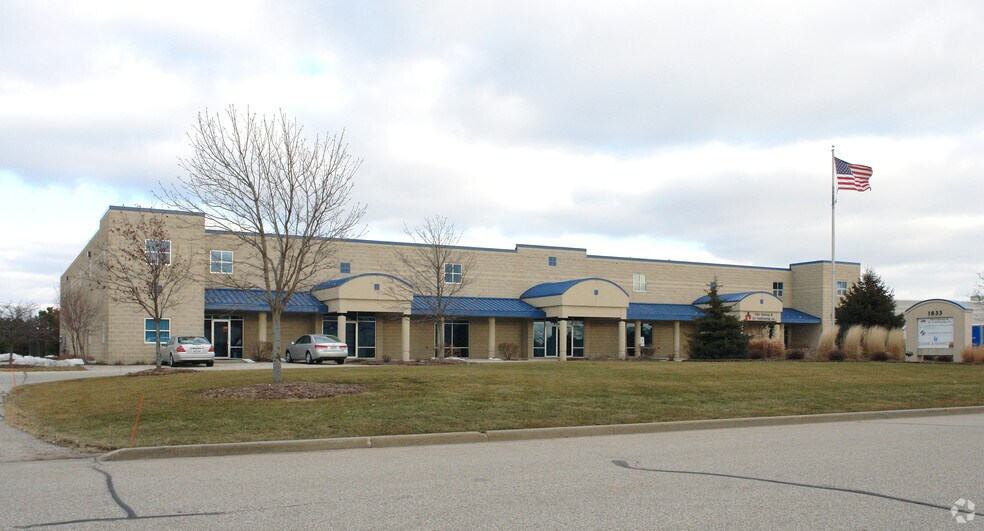 Primary Photo Of 1833 Executive Dr, Oconomowoc Industrial For Lease