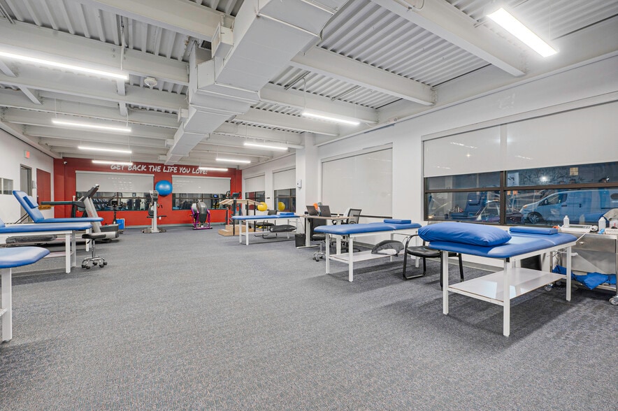 More Photos Of 325 Merrick Ave, East Meadow Medical For Sale