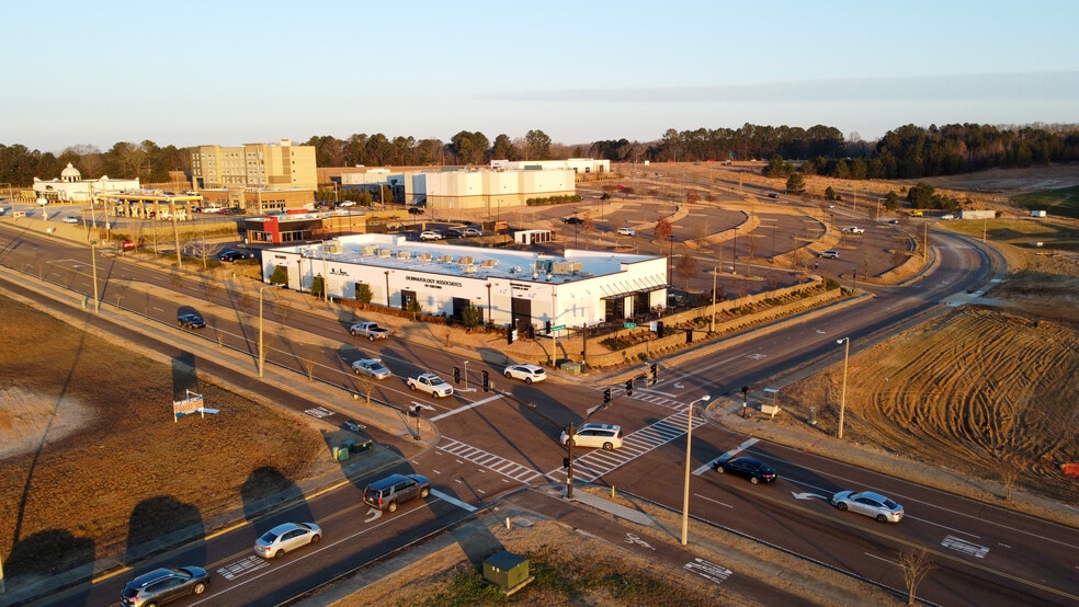 More Photos Of 705 Sisk Ave, Oxford Restaurant For Lease