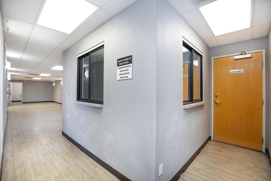 More Photos Of 872 E Sahara Ave, Las Vegas Medical For Lease