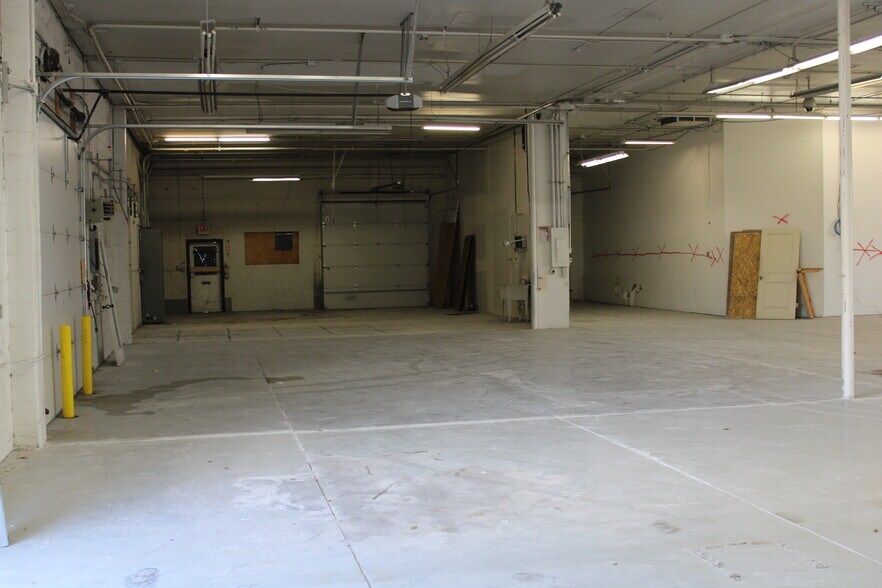 More Photos Of 5981 Marion Dr, Denver Warehouse For Sale