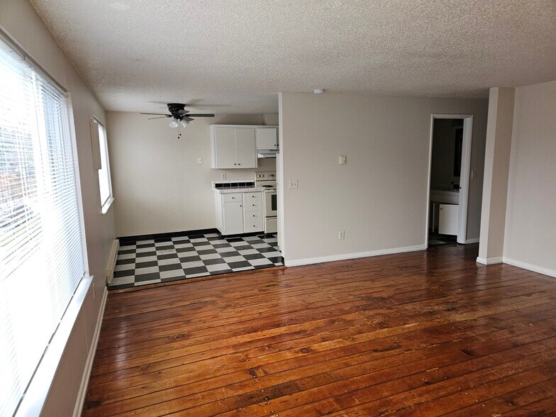 More Photos Of 2925 SE 50th Ave, Portland Apartments For Sale