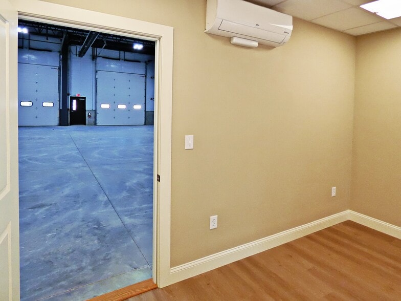 More Photos Of South Shore Abington Industrial Park, Abington Warehouse For Lease