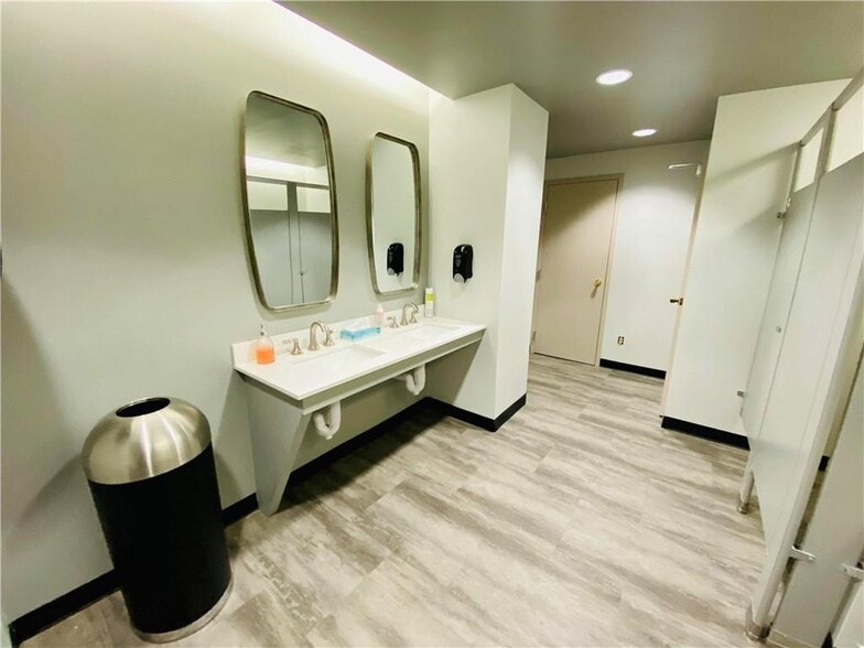 More Photos Of 100 W 11th St, Anderson Medical For Sale