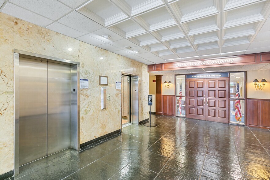 More Photos Of 5751 Uptain Rd, Chattanooga Office For Lease