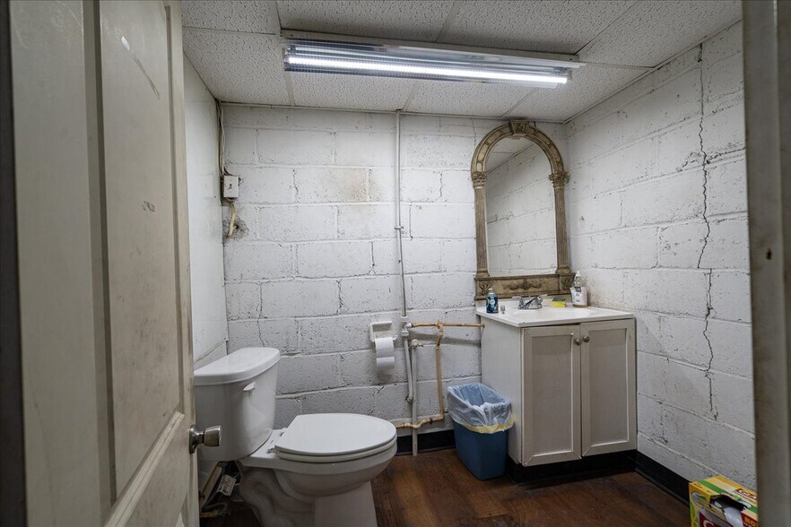 More Photos Of 317 General Daniel Ave N, Danielsville General Retail For Sale
