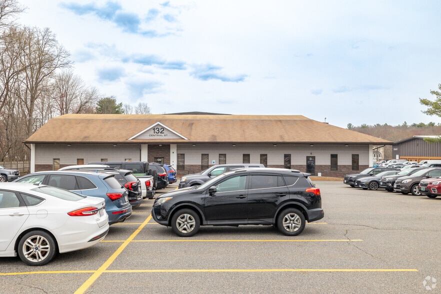 More Photos Of 132 Central St, Foxborough Medical For Lease