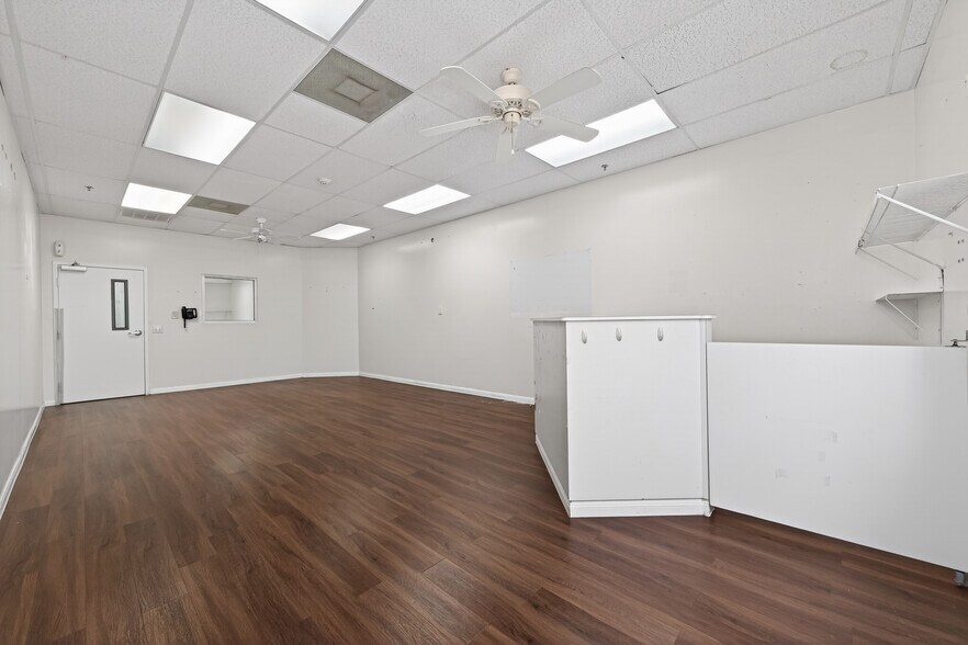 More Photos Of 8525 Queenston Blvd, Houston Freestanding For Sale