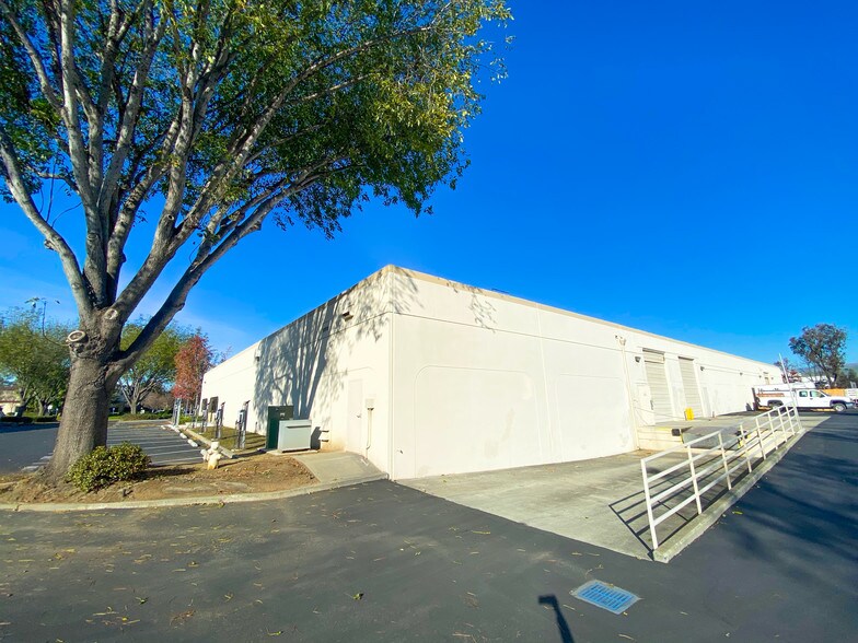 More Photos Of 550-576 Sycamore Dr, Milpitas Research And Development For Sale