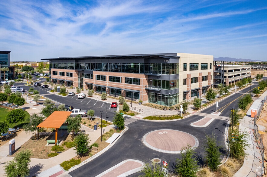 More Photos Of 15150 W Park Pl, Goodyear Office For Lease